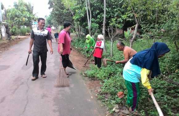 Kampung Liman Benawi Galakkan Jumat Bersih