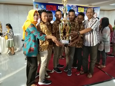 SMPN 2 Seputihmataram Juara 3 FLS2N Tingkat Provinsi