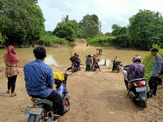 Kampung Mujirahayu – Candirejo Butuh Jembatan Penghubung