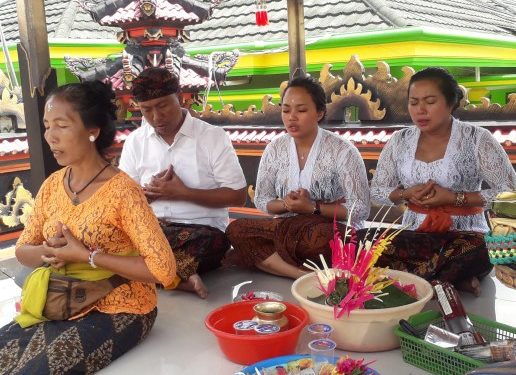 Hari Raya Galungan, Ni Ketut Dewi Nadi Berharap Lamteng Tetap Damai