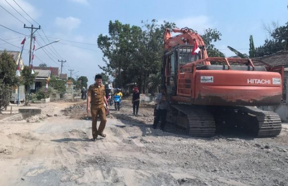 Jalan Utama Seputihagung Diperbaiki, Camat Minta Peran Warga Awasi Pengerjaan