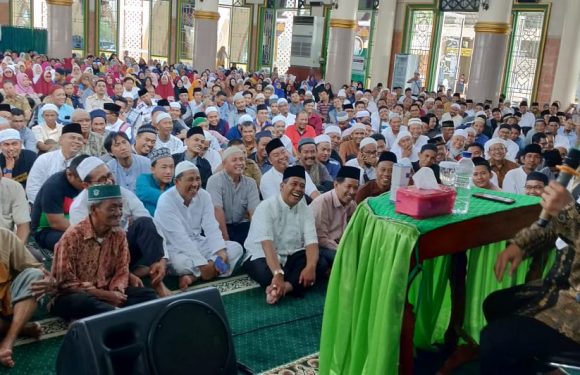 Bupati Loekman Hadiri Safari Dakwah Tauhid di Masjid Istiqlal Bandarjaya