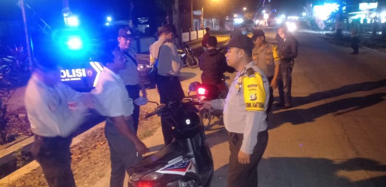 Tekan Kriminalitas, Polsek Rumbia Gelar Razia di Jalan Raya
