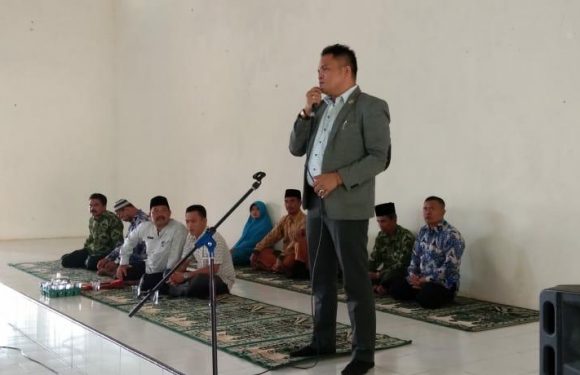 Dua Alumni Terbaik SMPN 2 Trimurjo Hadiri Ramah Tamah