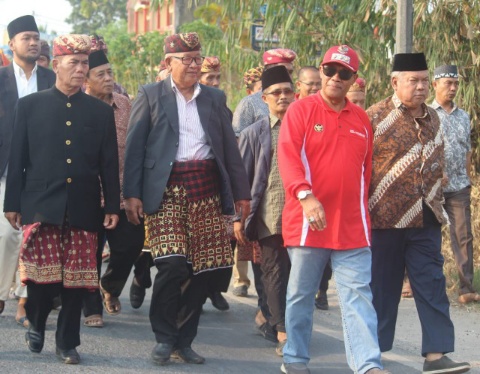 Dampingi Loekman Kembalikan Berkas, Mudiyanto Thoyib Nyatakan Dukungan