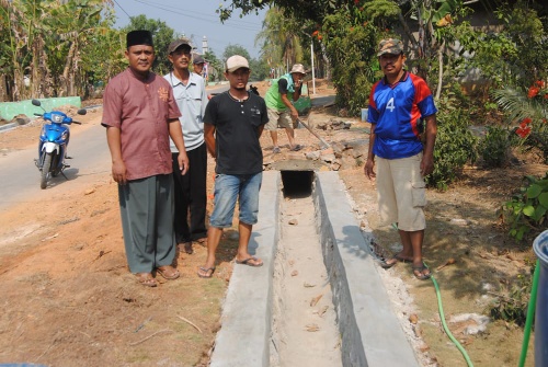 Libatkan Masyarakat Kampung Sidodadi Bangun Drainase Sepanjang 1.256 M Dari ADD