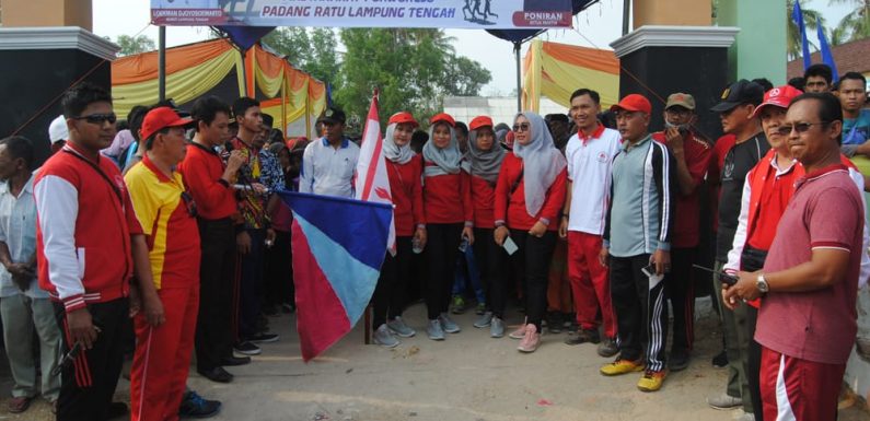 MI Roudlotul Huda Rogowungu Purworejo Gelar Jalan Sehat Bersama Bupati