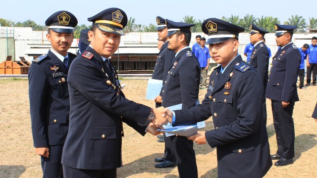 Gagalkan Penyelundupan Narkoba, Tiga Pegawai Lapas Gunung Sugih Terima Penghargaan