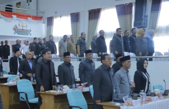 Muncul Dua Rekom Capim dari Golkar, Paripurna DPRD Lamteng Sempat Gaduh