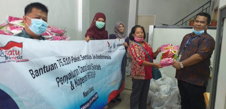 FIFGROUP Cabang Bandarjaya Bagikan Paket Sembako Bagi Warga Dampak Covid 19
