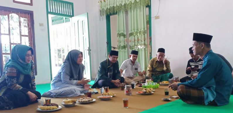 Lagi, Ketua PKB Lamteng Sowan ke Kiai, Dapat Wejangan hingga Acungan Jempol