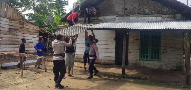 Puting Beliung Rusak Empat Rumah, Warga Diimbau Waspadai Cuaca Ekstrem