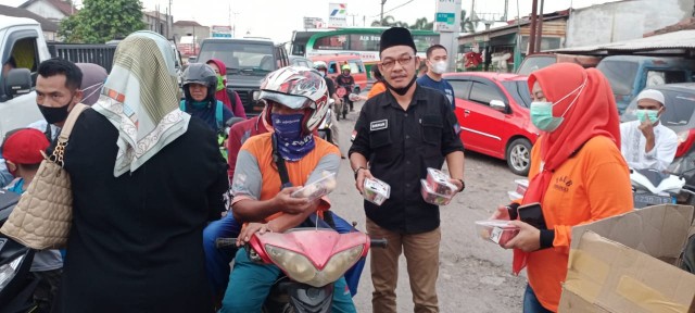 FKUB, Forgimala dan SMSI Lamteng Bagikan 1.500 Takjil Gratis