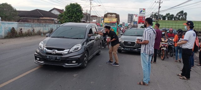 Bagikan Takjil Gratis di Dua Titik Berbeda, Ini Kata Ketua SMSI Lamteng