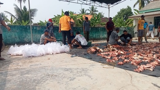 Mushala Nurul Amal Kampung Mujirahayu Bagikan 180 Paket Daging Kurban