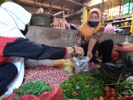 Harga Cabai di Pasar Simpangagung Anjlok