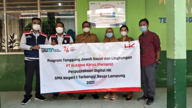SMAN 1 Terbanggibesar Miliki Perpustakaan Digital Bantuan Sarpras PT Hutama Karya