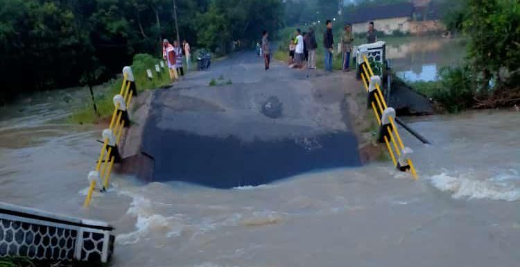 Banjir Putus Akses Gunungsugih – Kotagajah
