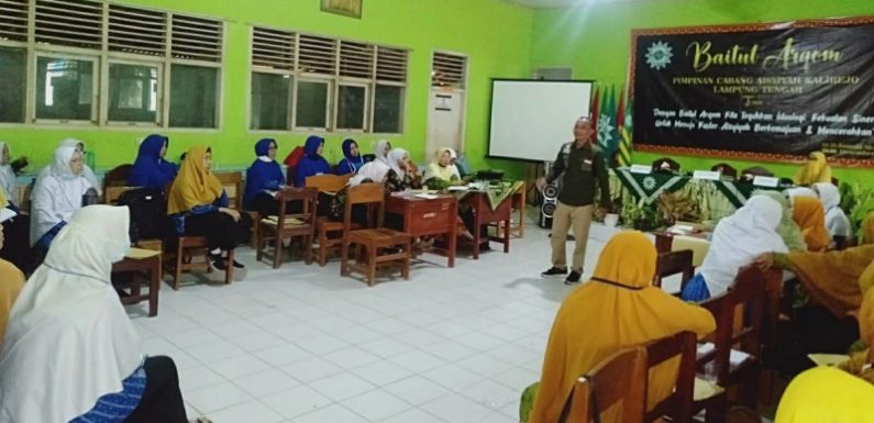 LPA Lampung Tengah, Berikan Materi Isu Perlindungan Anak di Acara Baitul Arqam  Kalirejo