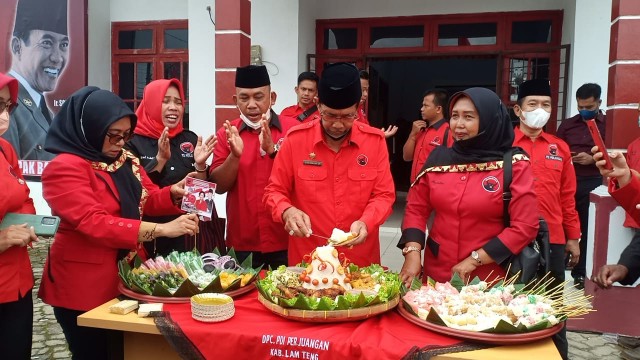 Peringati HUT ke 49, Loekman; PDI Perjuangan Bergerak Bersama Rakyat, Berbuat untuk Rakyat