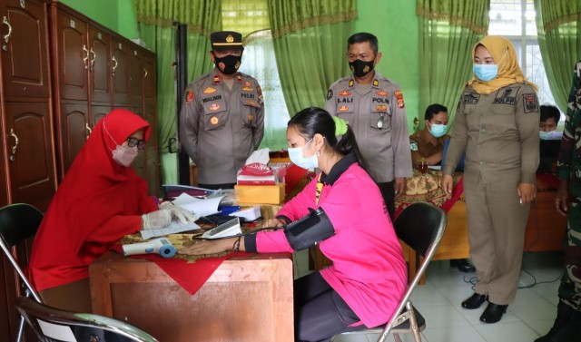 Lindungi Anak Dari Covid Varian Baru, Polres Lamteng Gelar Vaksinasi di SLBN Kotagajah