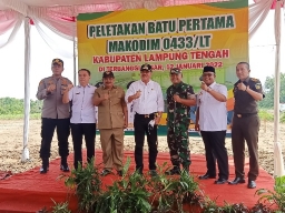 Bupati Musa Hadiri Peletakan Batu Pertama Pembangunan Kodim 0433 Lamteng