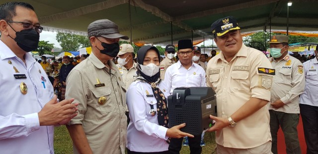 Bupati Lamteng Musa: Cetak KTP Cukup di Kantor Kecamatan