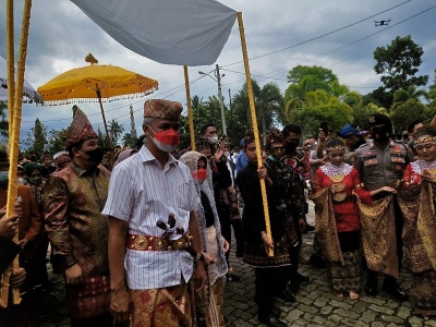 Ke Pesawaran, Ganjar; Rasanya Ketemu Keluarga Sendiri, Langsung Greng!