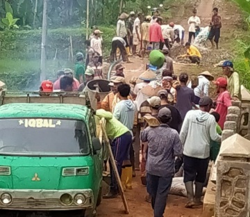 Kampung Poncowarno   Galakkan Swadaya Gotong Royong