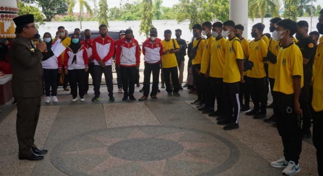 Persilat Ikuti Putaran Nasional Piala Soeratin U-15, Keberangkatan Dilepas Wabup Ardito