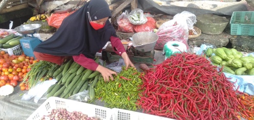 Jelang Ramadan Harga Cabai di Seputihagung  Turun