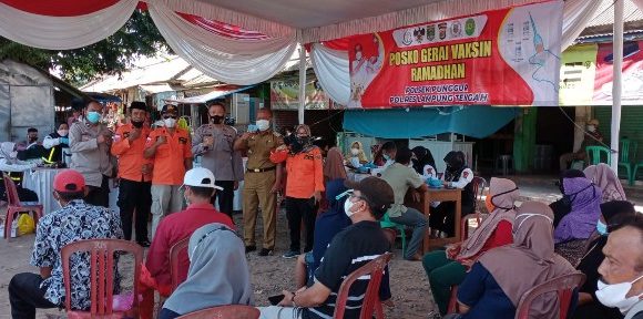 Biddokes Polda Lampung Bersama Polsek Punggur Buka Posko Gerai Vaksin Ramadan