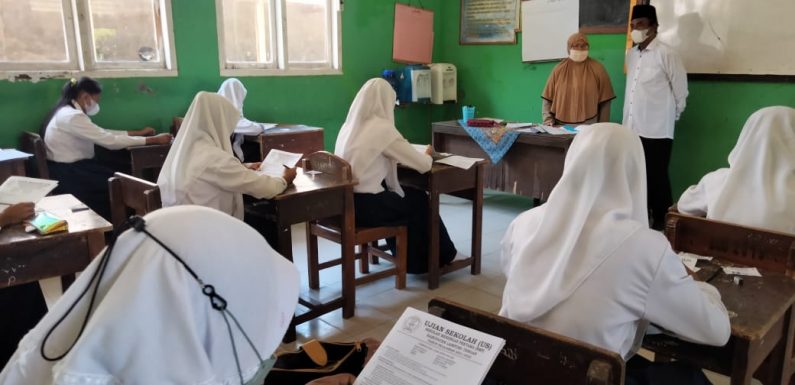 Dewan Pendidikan Lamteng Monitoring Ujian Sekolah Tingkat SMP