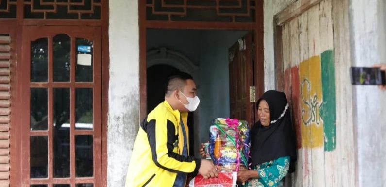 Peduli Sesama, Politisi Muda Partai Golkar Ini Berbagi di Bulan Suci Ramadan