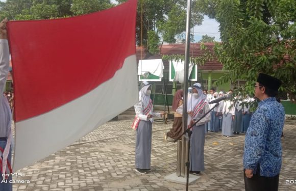Peringati Hardiknas, SMAN 1 Gunungsugih Harapkan Pelajar Miliki Nilai Kedisiplinan