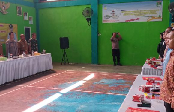 Kesbangpol Bersama Satbinmas Polres Lamteng Gelar Pembinanaan FJS dan Penyuluhan TMMK
