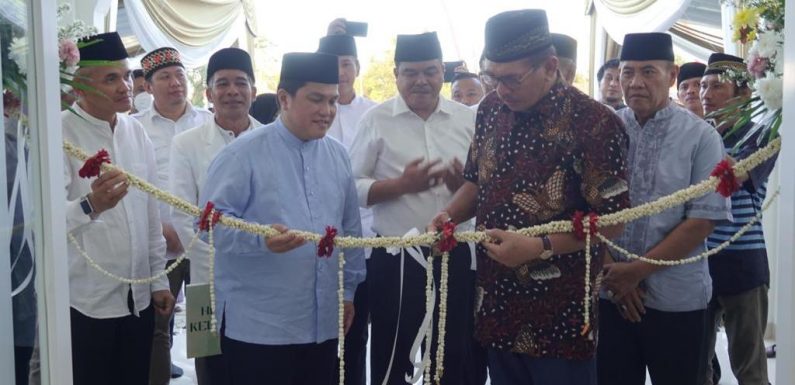 Menteri BUMN Erick Thohir Resmikan Masjid At-Thohir Gunungsugih