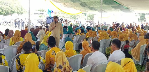 Bupati Musa Ahmad Buka Bunga Kampung di Seputihsurabaya
