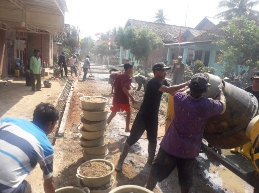HUT RI Kampung Poncowarno Berikan Kado Istimewa