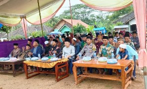 Bhabinkamtibmas Kampung Negeriagung Hadiri Pengajian Rutin Selapanan Ranting NU