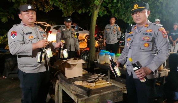 Razia Polsek Seputihbanyak, Tindak Tegas Hiburan Malam yang Masih Beroperasi