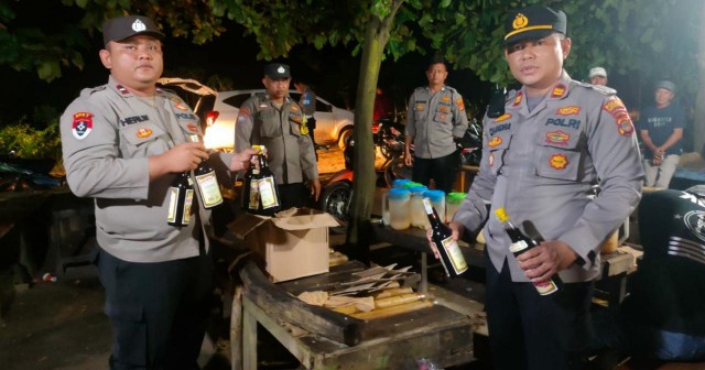 Razia Polsek Seputihbanyak, Tindak Tegas Hiburan Malam yang Masih Beroperasi