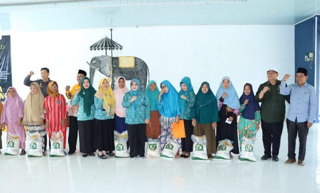 Antisipasi Gejolak Harga, Pemkab Lamteng Bagikan Bantuan Pangan