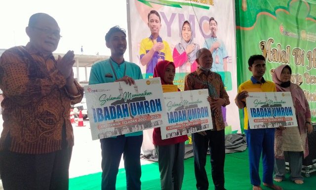 Halal BI Halal Keluarga Besar RS YMC, Berikan Reward Umroh pada 3 Karyawan Teladan