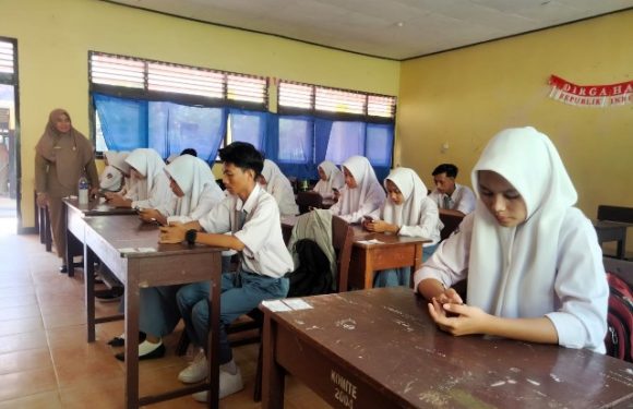 Berbasis Komputer, SMKN 1 Terbanggibesar Lamteng Lakukan Ujian Sekolah Secara Online