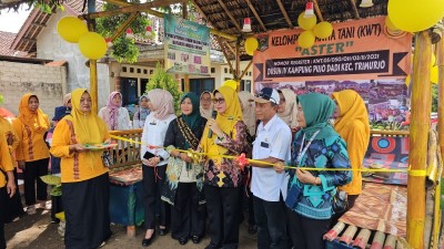 Yulita Nirlan Resmikan 3 TBM di Trimurjo