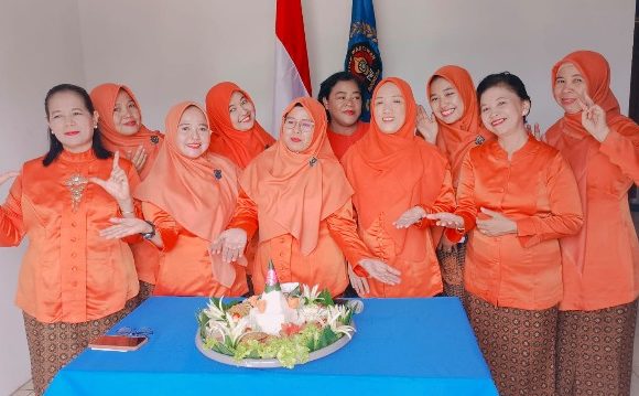 IKWI Lamteng Raih Juara 3 Paduan Suara Pada HUT IKWI ke 62