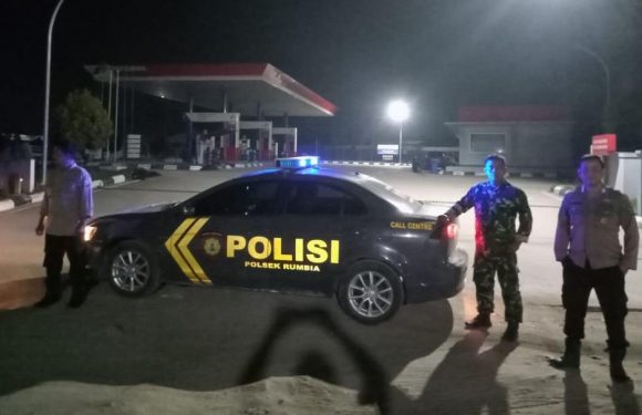 Patroli Gabungan di Rumbia, TNI – Polri Titipkan Pesan Kamtibmas