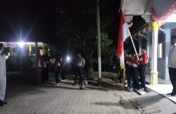 Camat Bandarmataram Kukuhkan 78 Anggota Paskibra