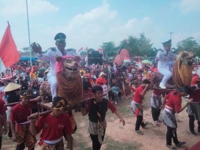 Kakam Donoarum Dukung Inovasi Warganya Kreasikan  Seni Budaya pada HUT RI ke 78